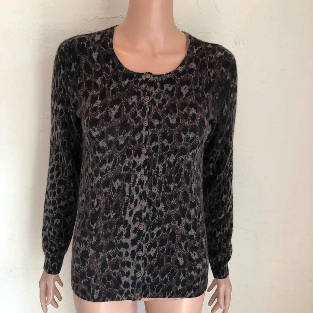 C By Bloomingdale’s 100% 2-Ply Cashmere Button-Down Leopard Women’s Size S